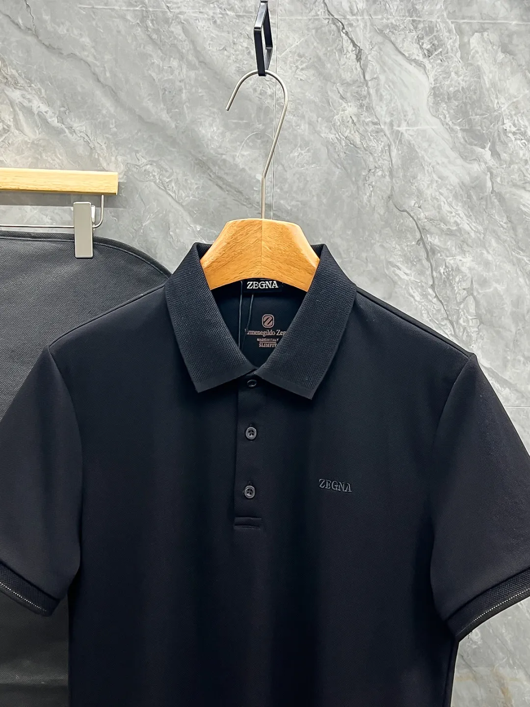 Z 2026ss New Arrival Classic logo Polo ！Classic ，Premium ！ ， ，Quality / ， ！ 100% ， ，Breathable ， ！ Classic LOGO ， ，LOGO ， ， Classic ！ ， ， LOW ， Versatile Polo ！ ：Black White Size：M-3xl